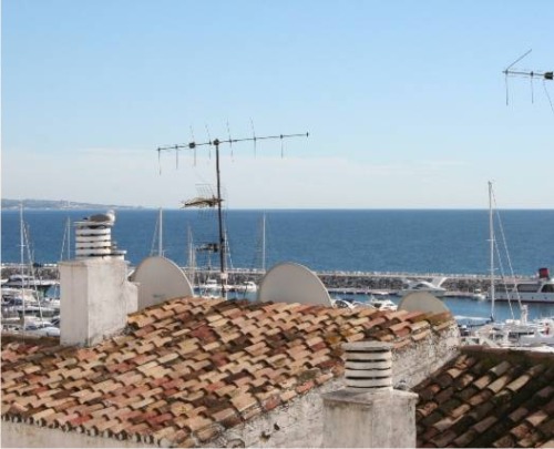 Квартира в Испании. Вид на море, пляж и порт с яхтами в Пуэрто Банус